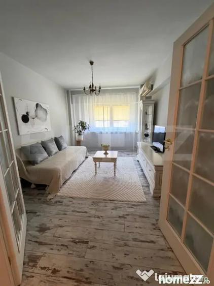 Apartament cu 4 camere decomandat în Ultracentral