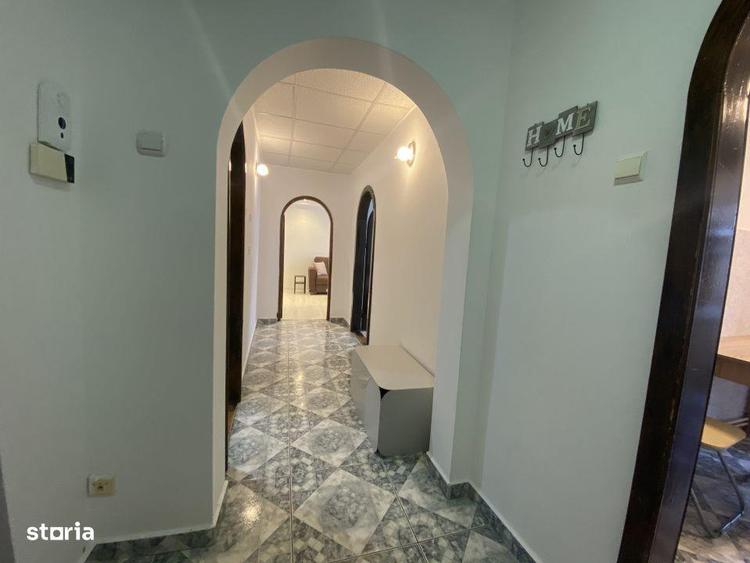 Apartament cu 2 camere decomandat, mobilat în Est