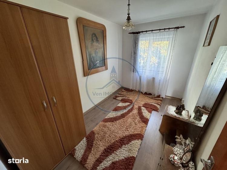 Apartament cu 3 camere decomandat în Ștefan cel Mare