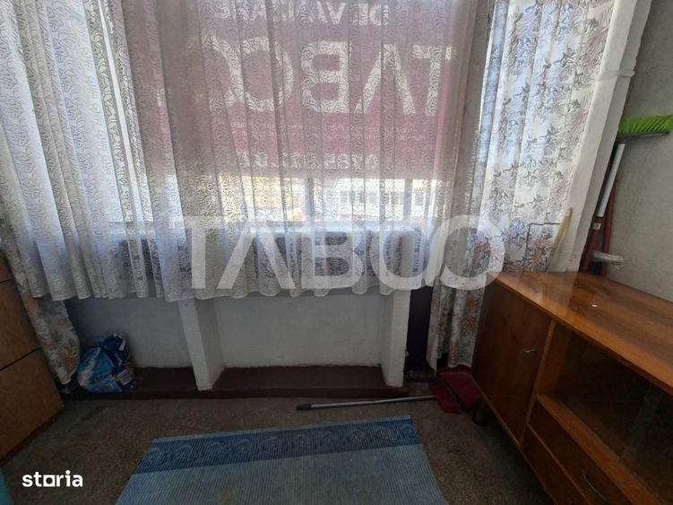 Apartament cu 3 camere decomandat în Terezian
