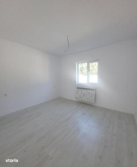 Casă cu 4 camere în Vârteju