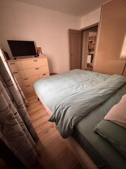 Apartament cu 3 camere decomandat în Crângași