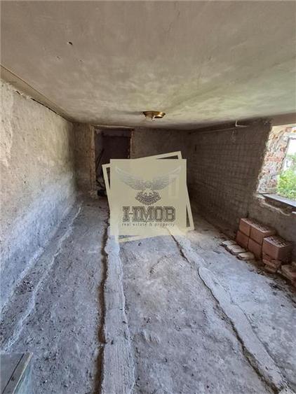 Apartament cu pivnita si curte de 211 mp zona 0 - 7