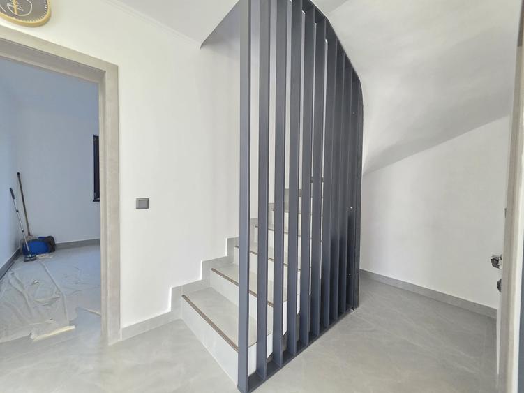Duplex cu 4 camere decomandat cu Canalizare în Râșnov