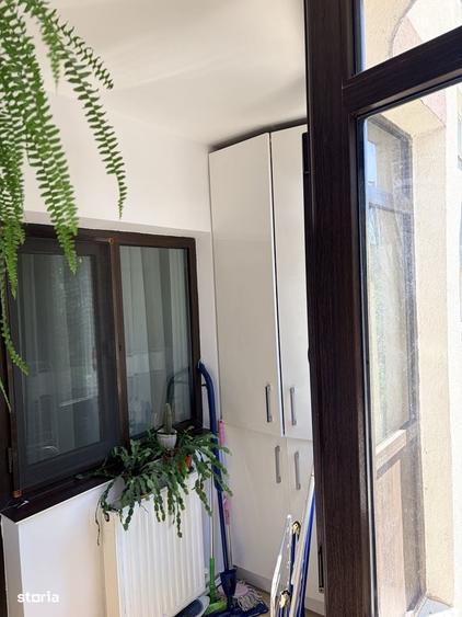 Apartament cu 3 camere decomandat în Exterior Vest