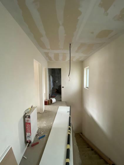 Duplex cu 4 camere cu Canalizare în Florești