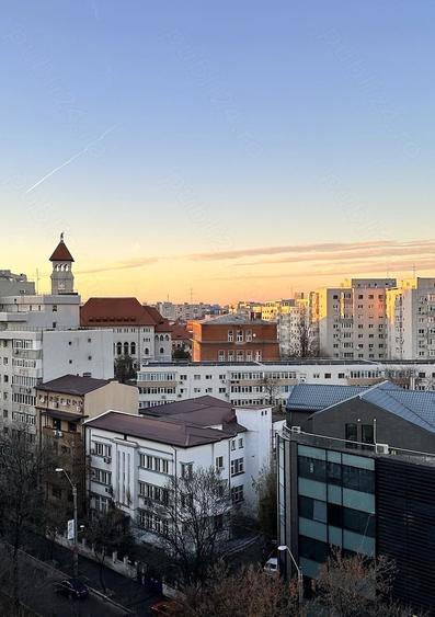 Apartament cu 3 camere, mobilat în Titulescu