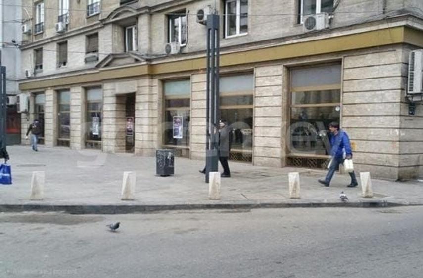 Spațiu comercial, de 412.61999511719 mp, în Romană