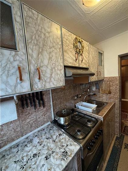 Apartament cu 2 camere semidecomandat în Km 4-5