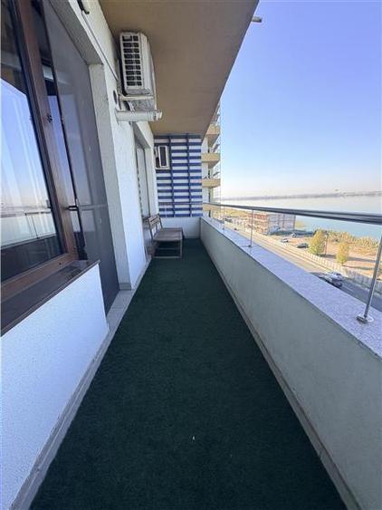 Apartament cu 2 camere decomandat, mobilat în Exterior Est