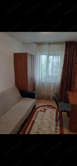 Apartament cu 3 camere semidecomandat în Zimbru