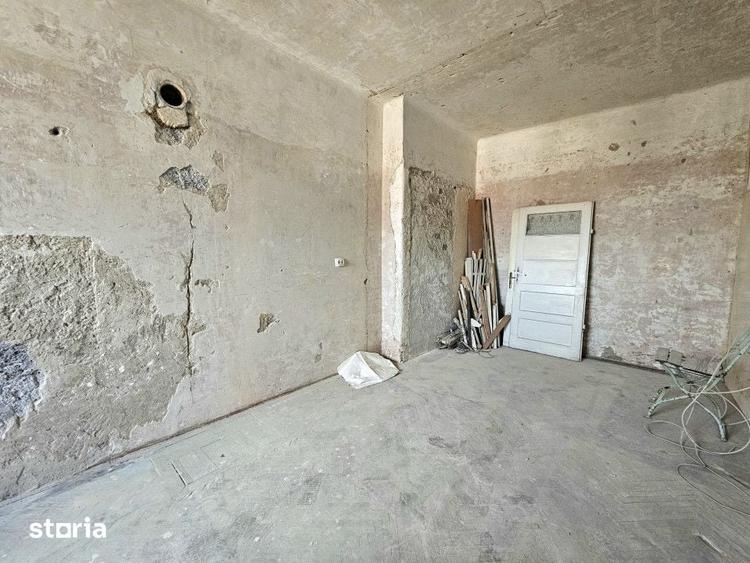 Casă cu Teren 1440 Mp în Gruia