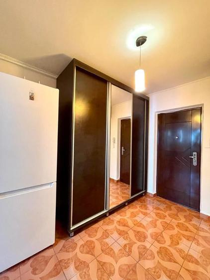 Apartament cu 2 camere decomandat, mobilat în Basarabia