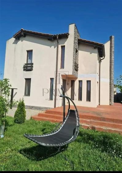 Casă individuală cu 5 camere cu Teren 613 Mp în Moșnița Nouă