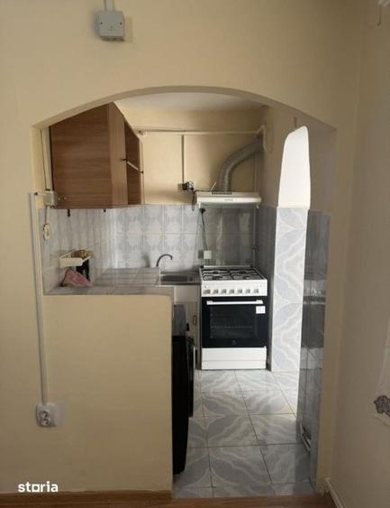 Apartament cu 2 camere, mobilat în Calea București
