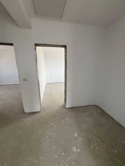 Apartament cu 4 camere decomandat în Moșnița Veche