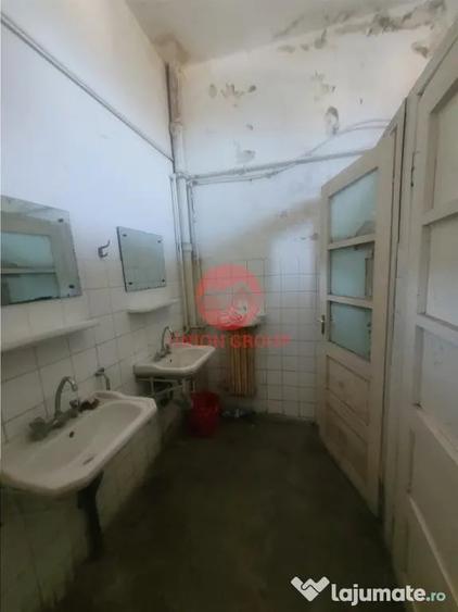 Spațiu comercial, de 430 mp, în Agigea