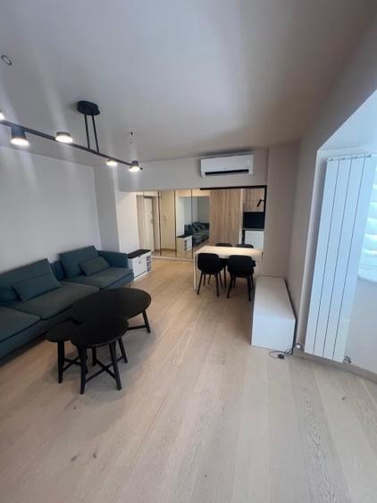 Apartament cu 2 camere semidecomandat, mobilat în Știrbei Vodă