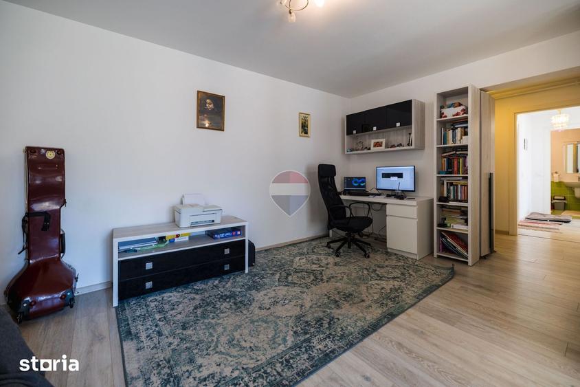 Apartament cu 3 camere în Tractorul