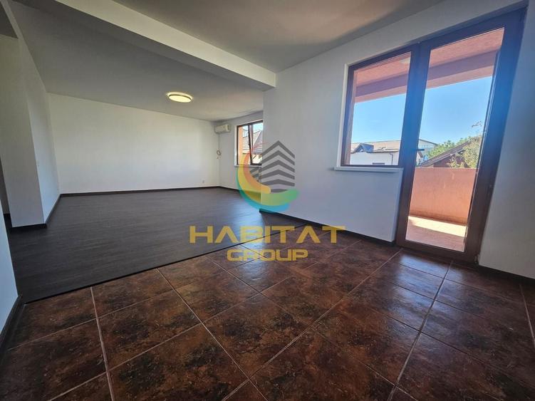 Apartament cu 3 camere semidecomandat în Central