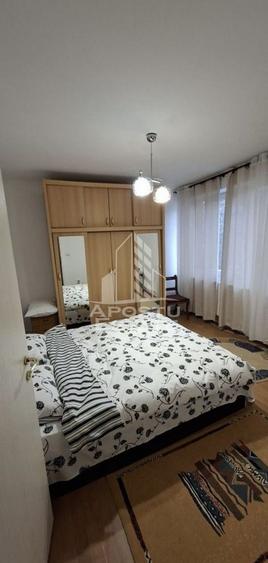 Apartament cu 3 camere semidecomandat, mobilat în Medicină