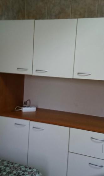 Apartament cu 3 camere semidecomandat în Basarab