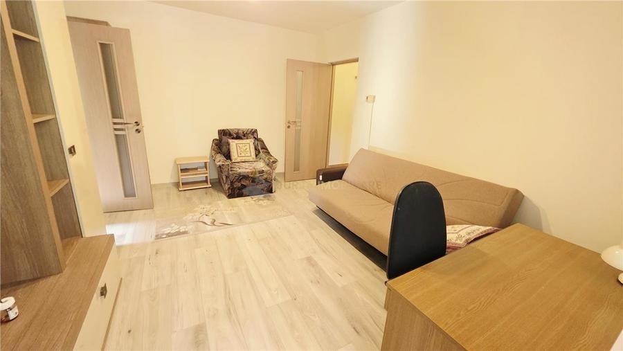 Apartament cu 2 camere semidecomandat, mobilat în Mănăștur