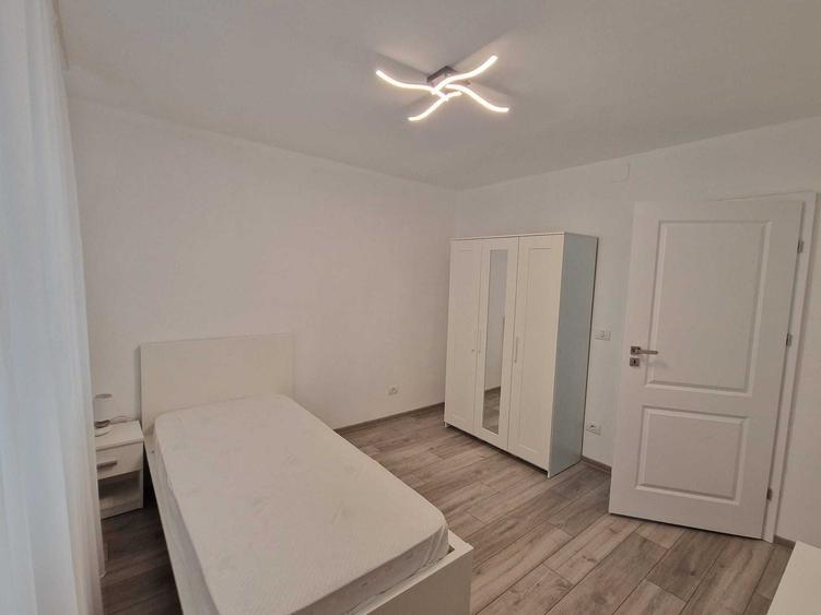 Apartament cu 3 camere decomandat în Podgoria