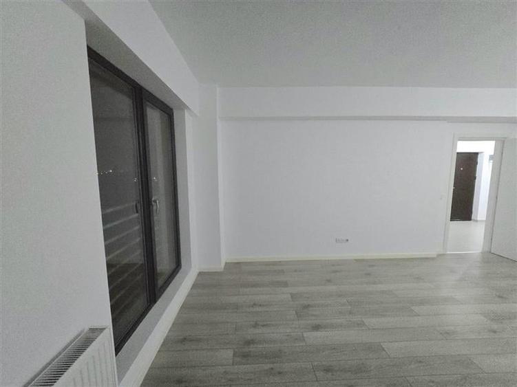 Apartament cu 2 camere semidecomandat, mobilat în Bucureștii Noi