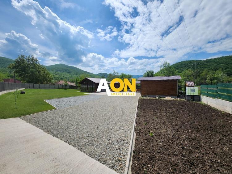 Casă individuală cu 2 camere cu Canalizare în Ampoița