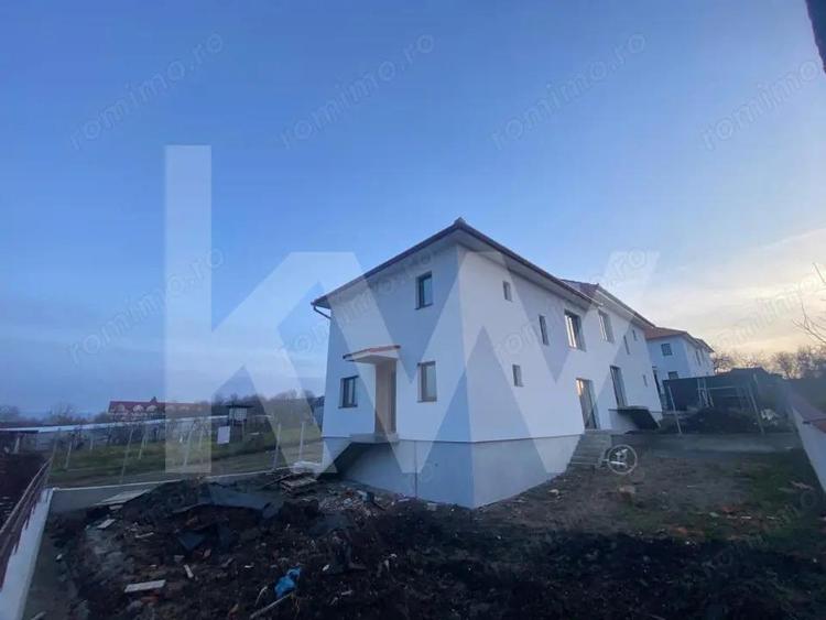 Casă cu 4 camere cu Teren 300 Mp în Șura Mică