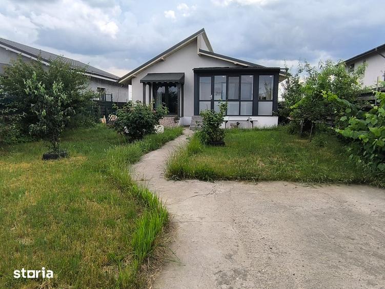 Casă cu 4 camere cu Teren 460 Mp în Joița