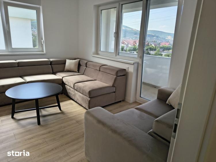 Apartament cu 3 camere decomandat în Cetate