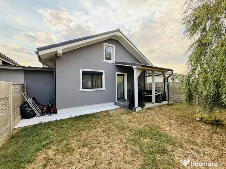 Casă cu 3 camere cu Teren 250 Mp în Sânmihaiu Român