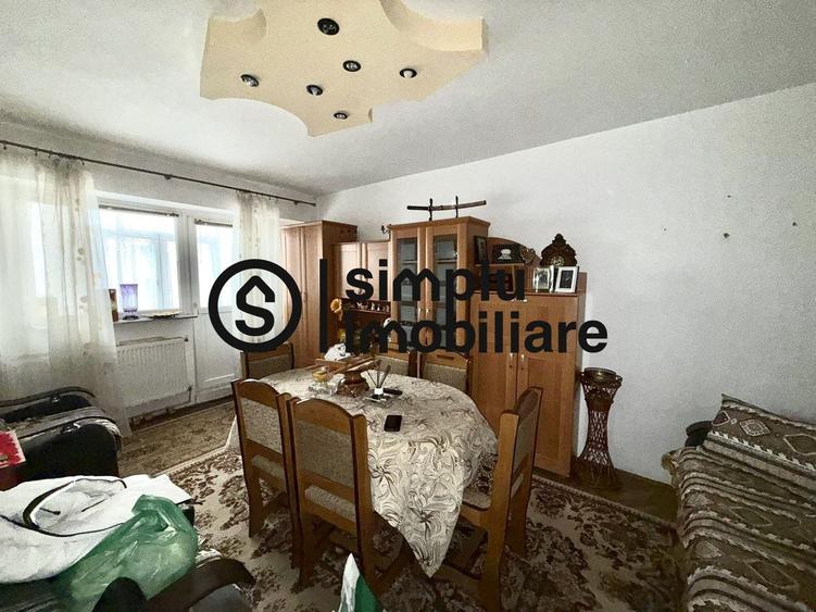 Apartament cu 3 camere decomandat, mobilat în Lăpuș