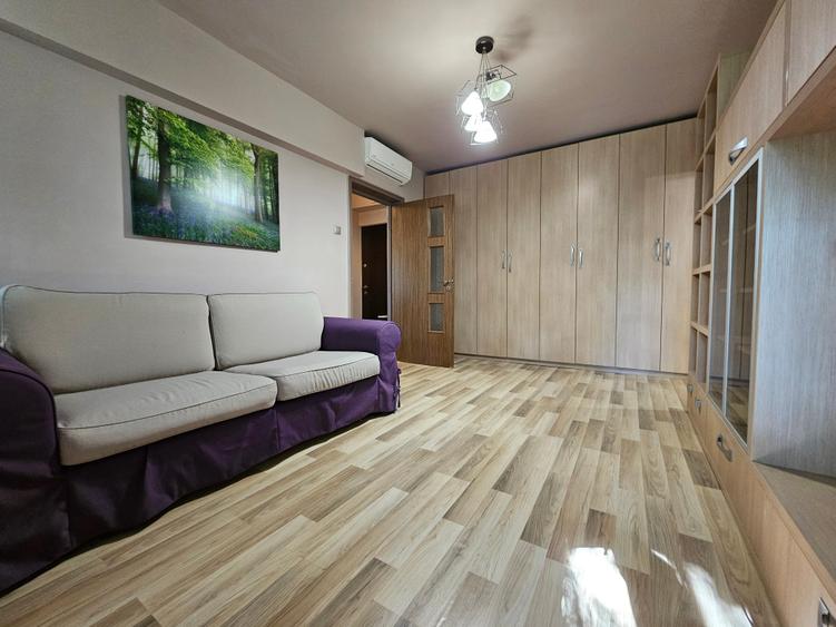 Apartament cu 2 camere semidecomandat în Lacul Tei