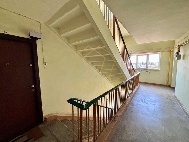 Apartament cu 4 camere semidecomandat în Lugojului