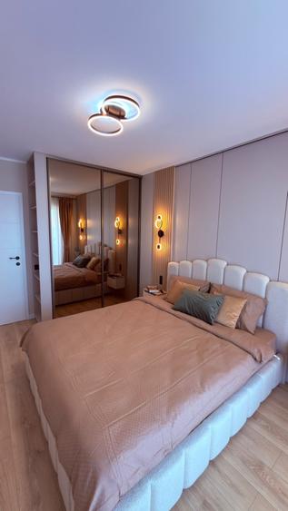 Apartament cu 3 camere semidecomandat în Florești