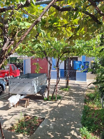 Casă cu 6 camere cu Teren 800 Mp în Pădina