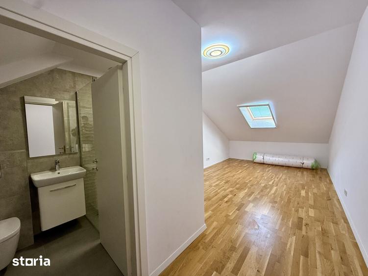 Casă cu 5 camere cu Teren 60 Mp în Central