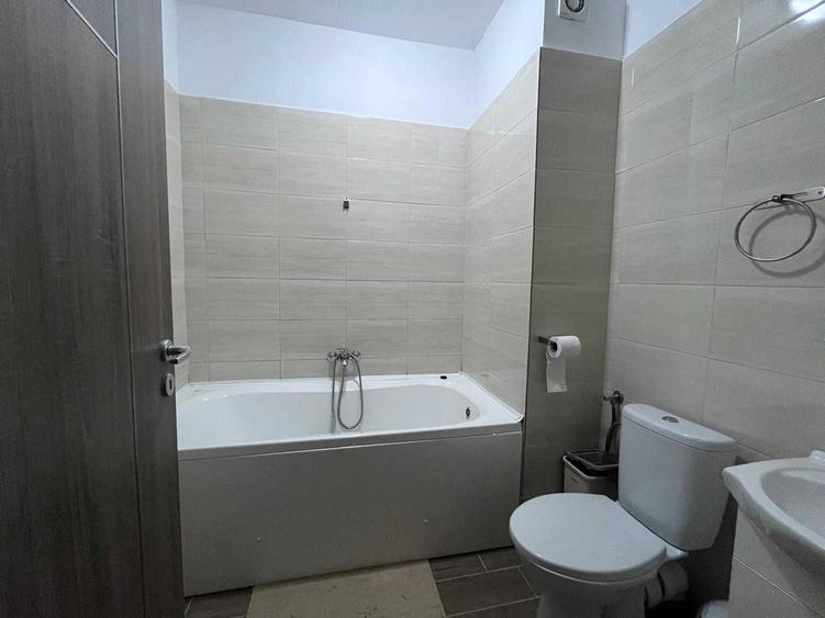 Apartament cu 3 camere decomandat în Sântandrei