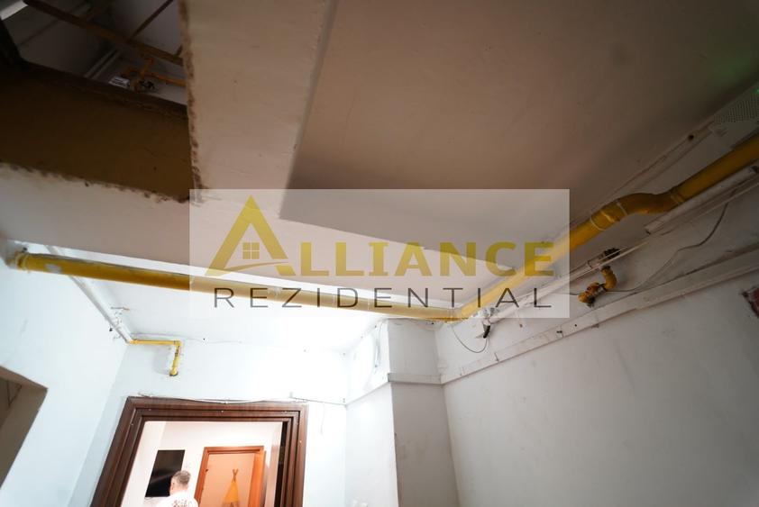 Apartament cu 3 camere semidecomandat, mobilat în Vitan Mall
