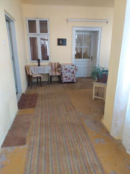 Casă cu 4 camere în Turnu