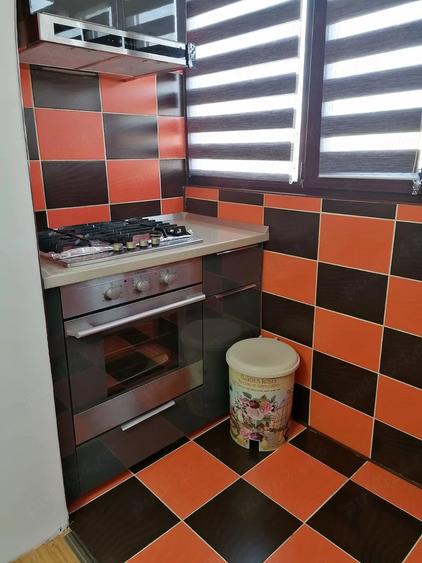 Apartament cu 2 camere decomandat în Traian