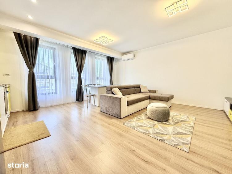 Apartament cu 3 camere decomandat în Neptun