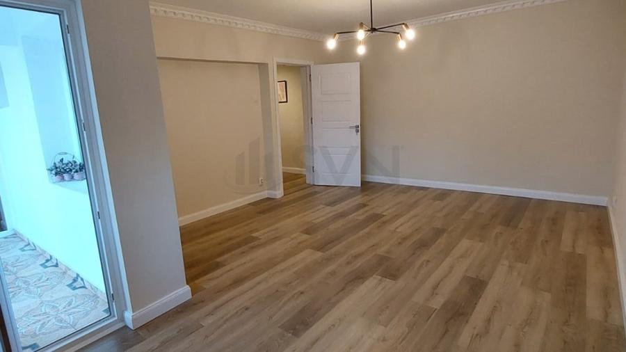 Apartament cu 2 camere decomandat în Calea Victoriei