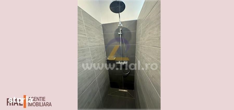 Casă cu 3 camere cu Teren 220 Mp în Central