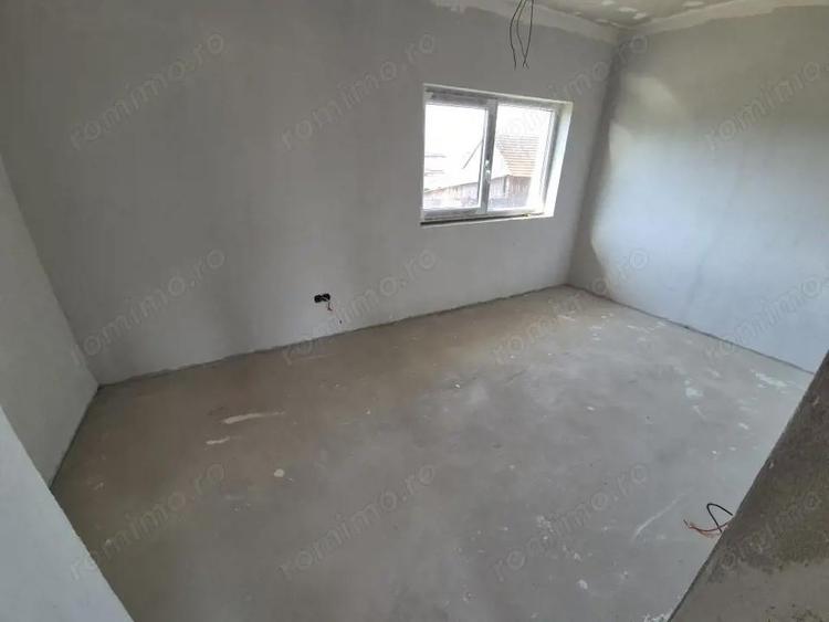 Casă cu Teren 220 Mp în Gilău