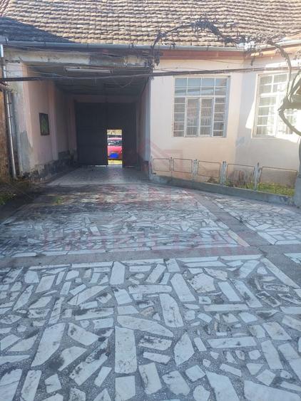 Casă individuală cu 4 camere cu Canalizare în Păltiniș