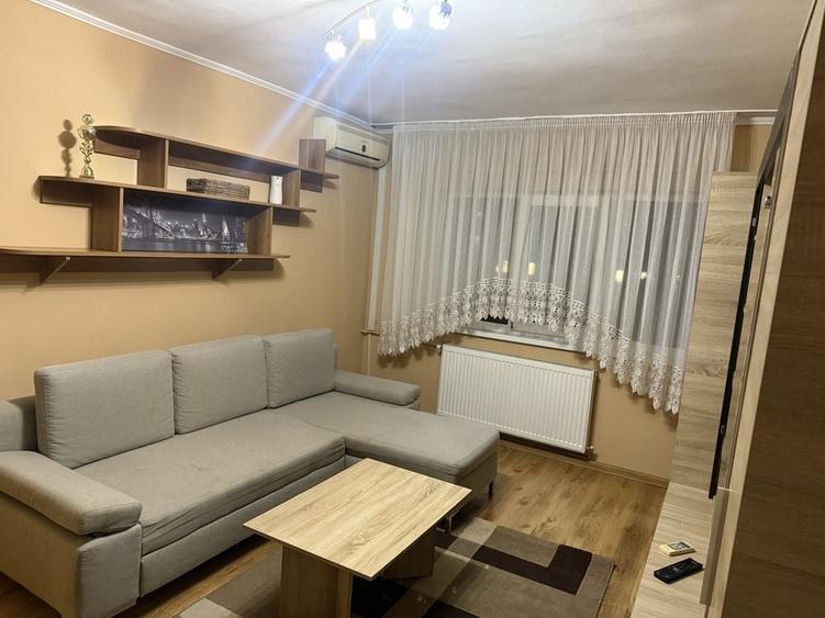 Apartament cu 2 camere semidecomandat în Exterior Vest